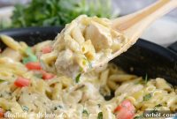 Zesty One-Pan Salsa Verde Chicken Pasta