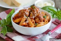 Effortless Instant Pot Meatball Pasta