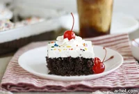 Effervescent Root Beer Float Cake