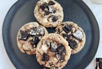 Oreo Stuffed Chocolate Chip Cookies