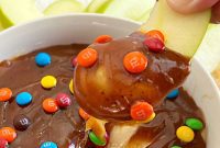 Caramel Apple Cheesecake Dip