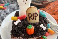 Haunted Graveyard Dirt Cake