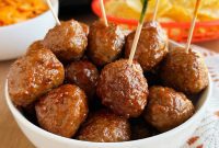 Slow Cooker Sweet Heat Grape Jelly Meatballs