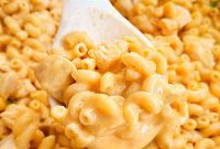 Zesty Buffalo Chicken Mac and Cheese
