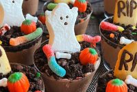 Quick Spooky Dirt Cups