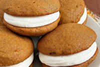 Spiced Pumpkin Cream Pies