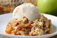 Simple Oatless Cinnamon Apple Crisp