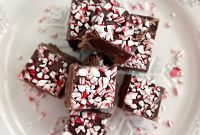 No-Bake Chocolate Peppermint Fudge