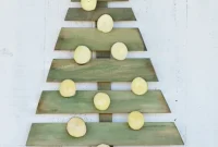 Repurposed Pallet Christmas Tree