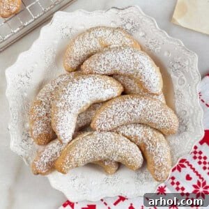 Polish Slovak nut horns (rosky)