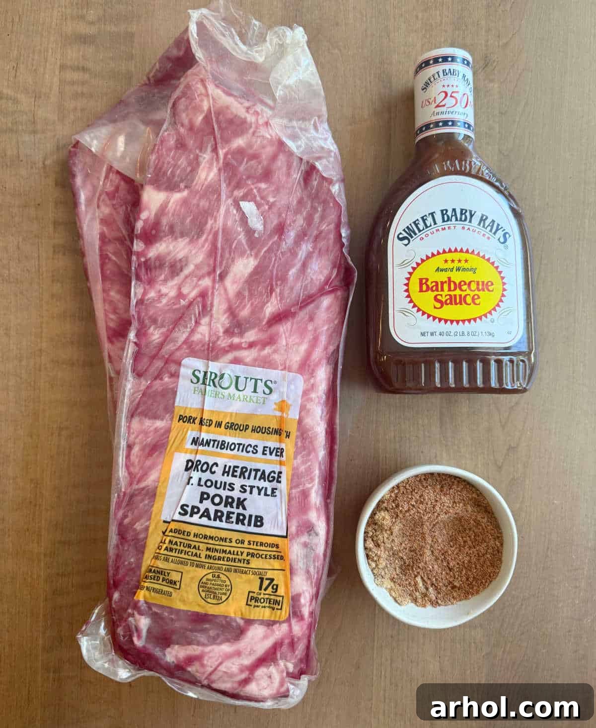 duroc st. louis spare ribs, bbq sauce, spice rub.