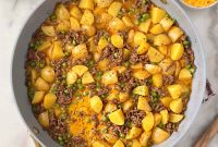One-Pan Ground Beef and Potato Skillet Dinner